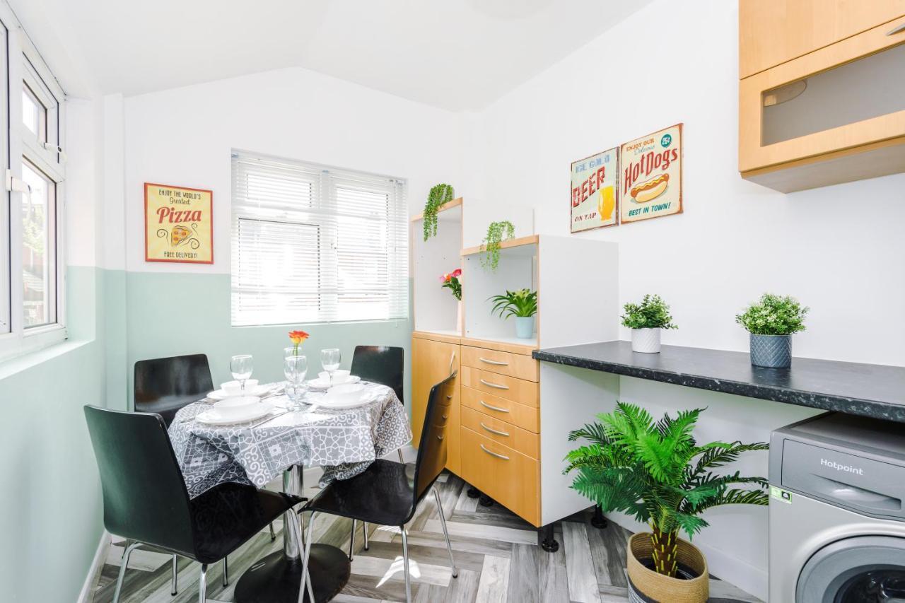 Harley House - Spacious Home With Free Netflix & Parking By Rocketbnb Coventry Exterior foto